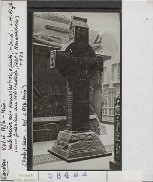 Vorschaubild London: Victorian & Albert Museum, Hochkreuz aus Monasterboice (South Irland), 1.H.10 Jh. Diasammlung